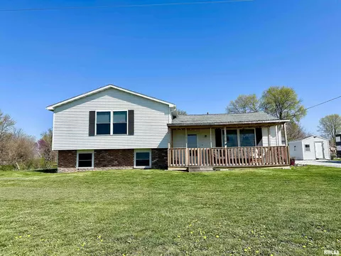 938 Cylinder Head Rd, Chapin, IL 62628