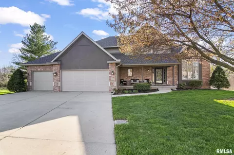 333 Keystone Dr, Chatham, IL 62629