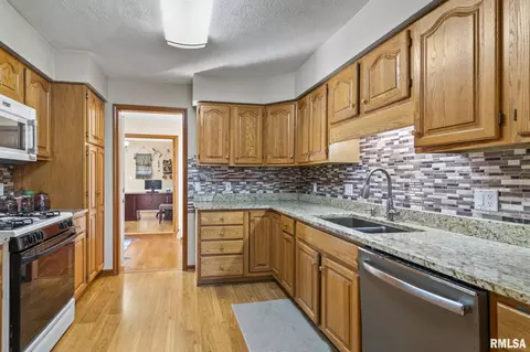 1305 Harmony Ct, Springfield, IL 62703 photo 8