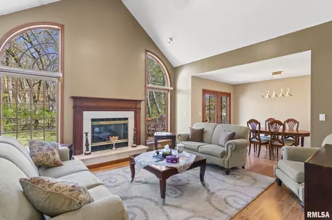 1305 Harmony Ct, Springfield, IL 62703 photo 4