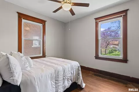 Bedroom - 321 S Walnut St, Springfield, IL 62704 photo 1 of 5