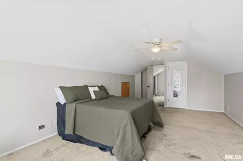 Bedroom - 321 S Walnut St, Springfield, IL 62704 photo 5 of 5