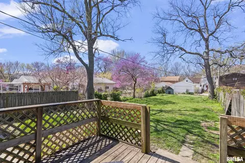 Exterior - 321 S Walnut St, Springfield, IL 62704 photo 1 of 3