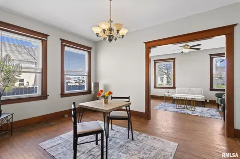 Dining - 321 S Walnut St, Springfield, IL 62704 photo 2 of 3