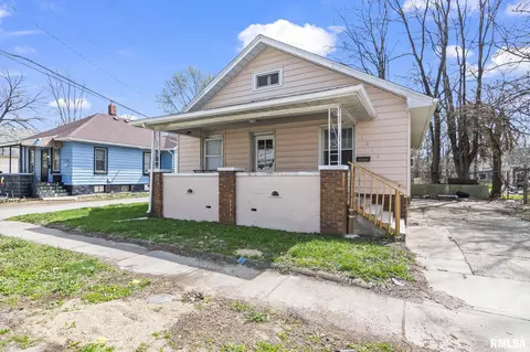 1212 Phillips Ave, Springfield, IL 62702