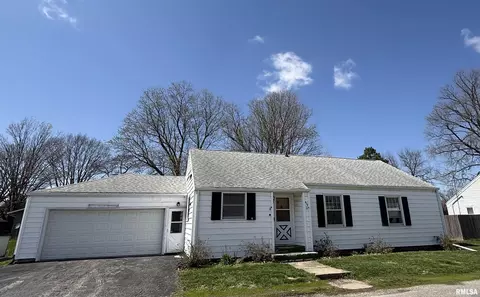 424 Lashmett Ct, Rushville, IL 62681