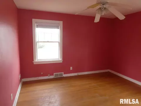 2305 S State St, Springfield, IL 62704 photo 11