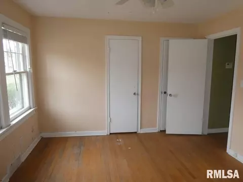 2305 S State St, Springfield, IL 62704 photo 9