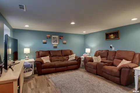 2316 Spring St, Quincy, IL 62301 photo 12