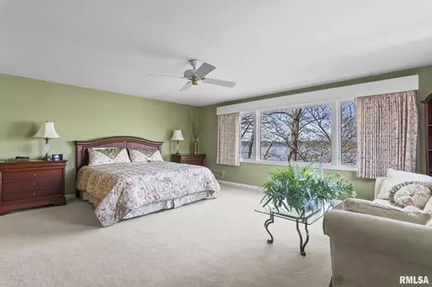 Bedroom - 1515 E Lake Shore Dr, Springfield, IL 62712 photo 2 of 9