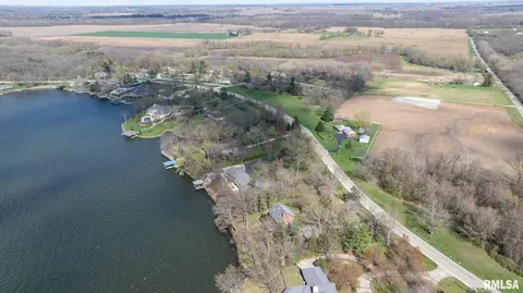 View/Area - 1515 E Lake Shore Dr, Springfield, IL 62712 photo 4 of 8