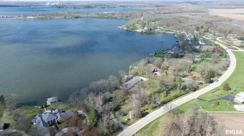 View/Area - 1515 E Lake Shore Dr, Springfield, IL 62712 photo 7 of 8
