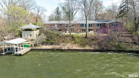 Exterior - 1515 E Lake Shore Dr, Springfield, IL 62712 photo 1 of 12