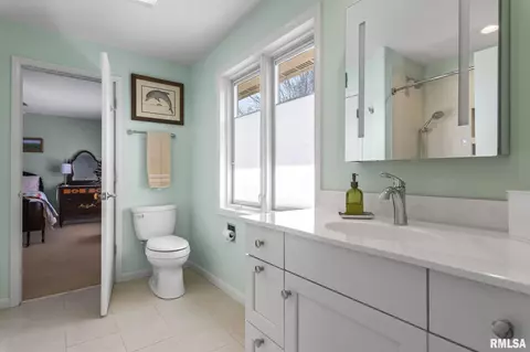 Bath - 1515 E Lake Shore Dr, Springfield, IL 62712 photo 4 of 7