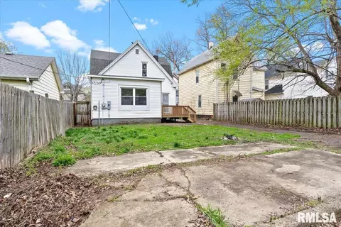 Exterior - 1301 N 4th St, Springfield, IL 62702 photo 5 of 6