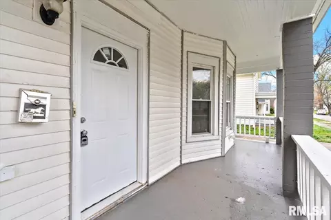 Exterior - 1301 N 4th St, Springfield, IL 62702 photo 6 of 6