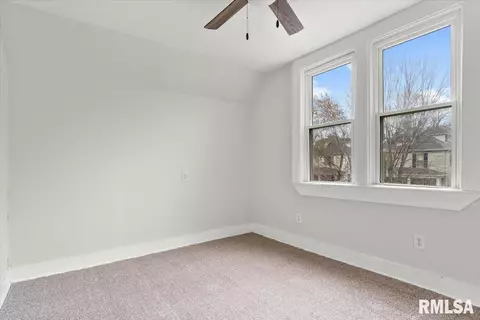 Bedroom - 1301 N 4th St, Springfield, IL 62702 photo 4 of 6