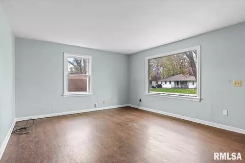 2905 S State St, Springfield, IL 62704 photo 8