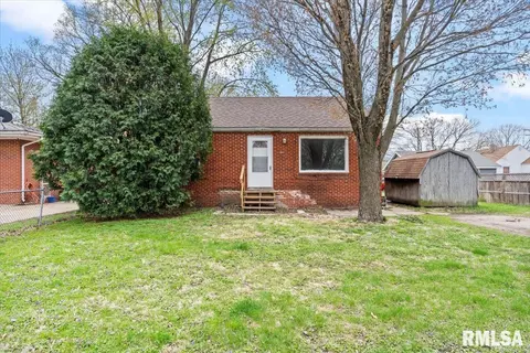 2905 S State St, Springfield, IL 62704