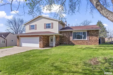 51 Northridge Dr, Sherman, IL 62684