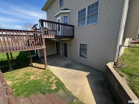 Exterior - 905 W Wind Rose Ln, Athens, IL 62613 photo 7 of 7