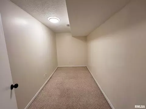 Bedroom - 905 W Wind Rose Ln, Athens, IL 62613 photo 3 of 9