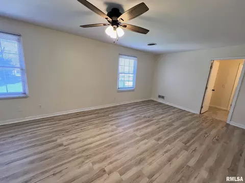 Bedroom - 905 W Wind Rose Ln, Athens, IL 62613 photo 8 of 9