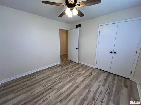 Bedroom - 905 W Wind Rose Ln, Athens, IL 62613 photo 5 of 9