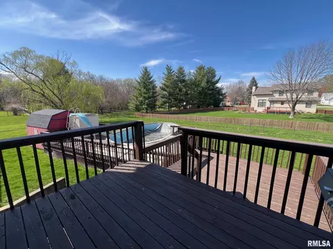 Exterior - 905 W Wind Rose Ln, Athens, IL 62613 photo 3 of 7