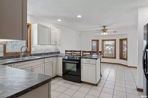 2509 Charlack Ave, Springfield, IL 62704 photo 8