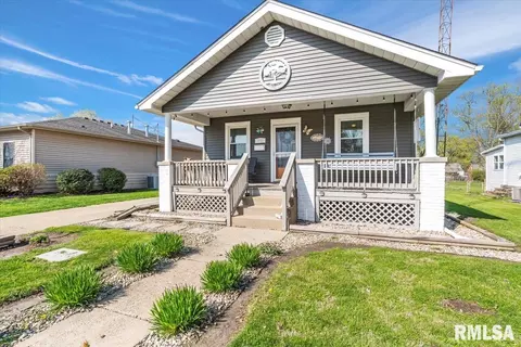 Exterior - 1223 N Ledlie Ave, Springfield, IL 62702 photo 2 of 10