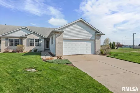 3805 Sugar Loaf Dr, Springfield, IL 62711