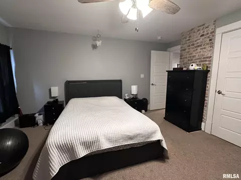 400 S Main St, Abingdon, IL 61410 photo 35