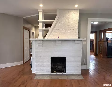 400 S Main St, Abingdon, IL 61410 photo 16