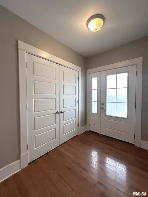 400 S Main St, Abingdon, IL 61410 photo 17