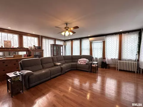 400 S Main St, Abingdon, IL 61410 photo 22