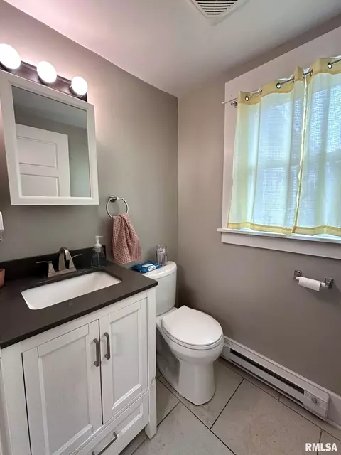 400 S Main St, Abingdon, IL 61410 photo 33