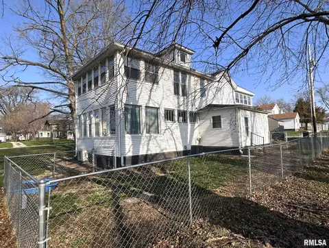 400 S Main St, Abingdon, IL 61410 photo 4