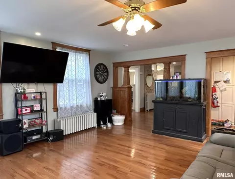 400 S Main St, Abingdon, IL 61410 photo 25