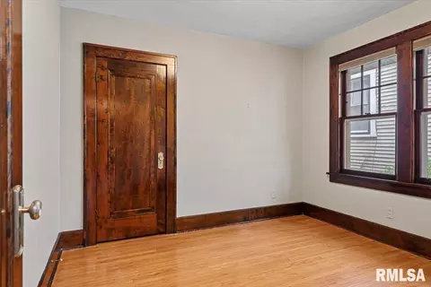 1520 S Douglas Ave, Springfield, IL 62704 photo 18