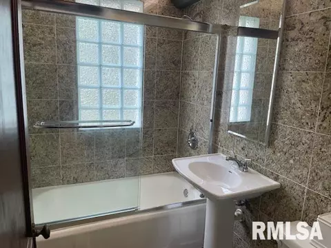 Bath - 2409 S 11th St, Springfield, IL 62703 photo 2 of 2