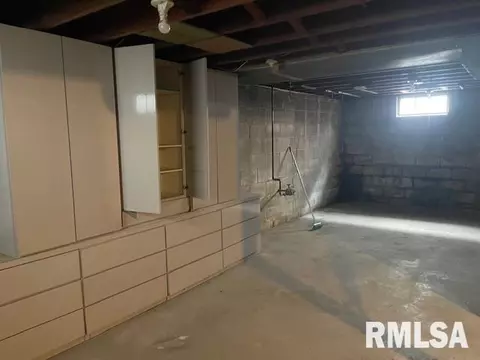 Other - 2409 S 11th St, Springfield, IL 62703 photo 14 of 15