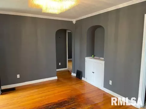 Living - 2409 S 11th St, Springfield, IL 62703 photo 1 of 1