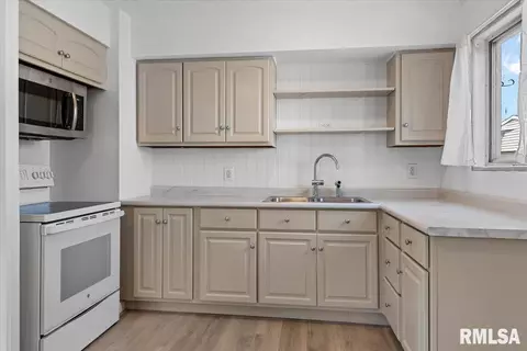 3217 Buckner St, Springfield, IL 62703 photo 9