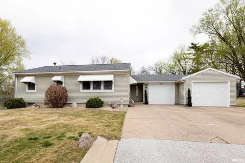 1229 S Park Ter, Quincy, IL 62301