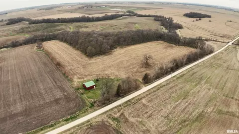 2374 Knox Rd 1600 E Rd, Altona, IL 61414