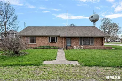 203 N Olive St, New Berlin, IL 62670