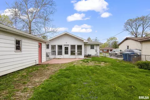 Exterior - 1804 N 23rd St, Springfield, IL 62702 photo 5 of 6