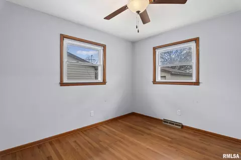 Bedroom - 1804 N 23rd St, Springfield, IL 62702 photo 4 of 7