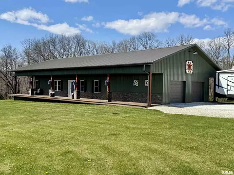 1230 Steakhouse Rd, Knoxville, IL 61448